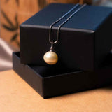 Pingente Sophie Pérola Natural Em Ouro Branco