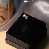 Brincos Baby Flower Em Ouro Amarelo, Branco E Rosê