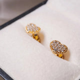 Brincos Stud Coração em Ouro Amarelo e Safiras