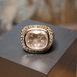 Anel Hstern Heritage em Ouro Nobre e Cristal de Rocha