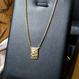 Colar Escapulário Cartier em Ouro Amarelo 64 Centímetros