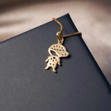 Pingente Menino Em Ouro Amarelo Com Safiras Brancas