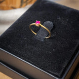 Anel Solitário Em Ouro Amarelo Com Rubi De 10 Pontos