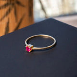 Anel Solitário Em Ouro Amarelo Com Rubi De 10 Pontos