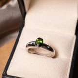 Solitário Hstern Ouro Branco Com Turmalina Verde E Diamantes