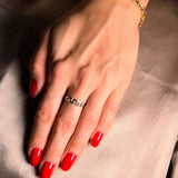 Anel Meia Aliança Moderno Em Ouro Branco Com Diamantes