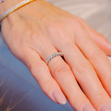 Anel Meia Aliança Sophí Em Ouro Branco Com Diamantes