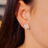 Brincos Trevo Van Cleef Madrepérola em Ouro Amarelo e Madrepérola