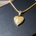 Pingente coração em ouro amarelo com diamantes de 0.01ct.