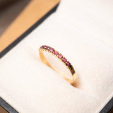 Anel Meia Aliança Em Ouro Amarelo Cravejado Com 09 Rubelitas Naturais