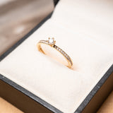 Anel Solitário Em Ouro Amarelo E Safira de 10 Pontos