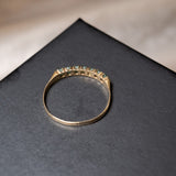 Meia Aliança em Ouro Amarelo e Esmeraldas de 03 Pontos