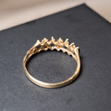 Anel Meia Aliança Em Ouro Amarelo Cravejada De Diamantes E Safiras Azuis