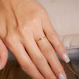 Anel Solitário em Ouro Amarelo com Diamante de 06 Pontos