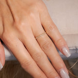 Anel Meia Aliança Em Ouro Amarelo e Diamantes de 02 Pontos