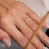 Anel Meia Aliança Ouro Amarelo e Diamantes de 03 Pontos