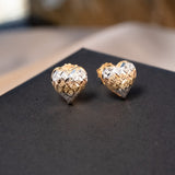 Brincos Stud Coração Pequeno em Ouro Amarelo Texturizado