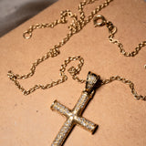 Pingente Cruz em Ouro Amarelo e Diamantes Médio