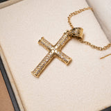 Pingente Cruz em Ouro Amarelo e Diamantes Médio