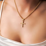 Pingente Cruz em Ouro Amarelo e Diamantes Médio