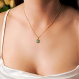 Pingente de Ouro Amarelo com Esmeralda Oval e Diamante