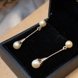 Brinco Pentende De Ouro Rosê Com Pérolas Douradas Naturais