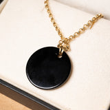 Pingente Divino Espírito Santo em Ouro Amarelo com Ônix