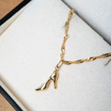 Pingente Tiny Sapatinho Em Ouro Amarelo