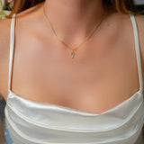 Pingente Tiny Delicado Menina Em Ouro Amarelo