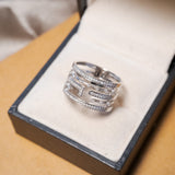 Anel Monte Carlo Em Ouro Branco Com Diamantes
