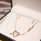 Colar Hstern MyCollection Coração Flechado em ouro rosê e diamantes cognac.