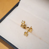 Brinco solitário em ouro amarelo com 2 diamantes lapidação brilhante GVVS1.