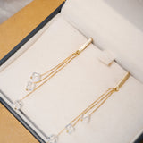Brinco pendente Vivara em ouro amarelo e quartzo com 6.0cm de comprimento e 0.3cm de largura.