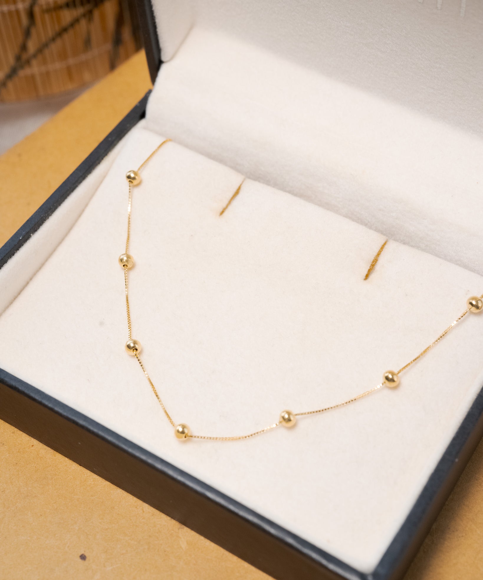 Colar veneziana bolinha em ouro amarelo com 45 cm.