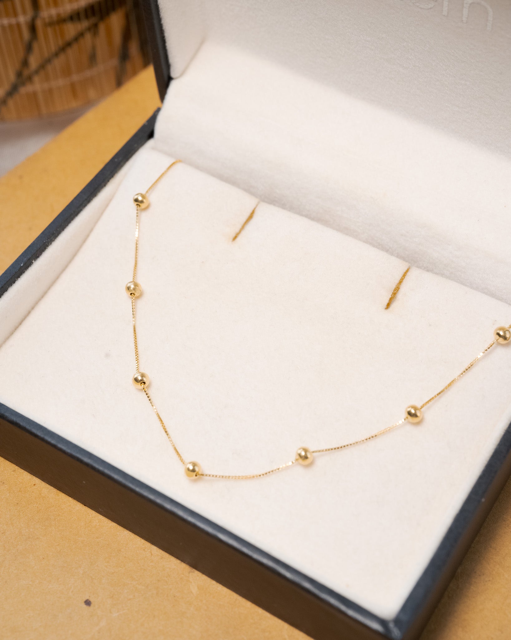 Colar veneziana bolinha em ouro amarelo com 45 cm.
