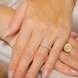 Anel Meia Aliança Em Ouro Branco E Diamantes De 10 Pontos