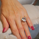 Anel Bold Coração Em Ouro Branco, Topázio Branco E Diamantes