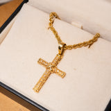 Pingente Cruz Médio Em Ouro Amarelo E Diamantes