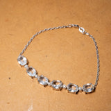 Pulseira Meia Riviera Em Ouro Branco Diamantes E Cristais De Rocha