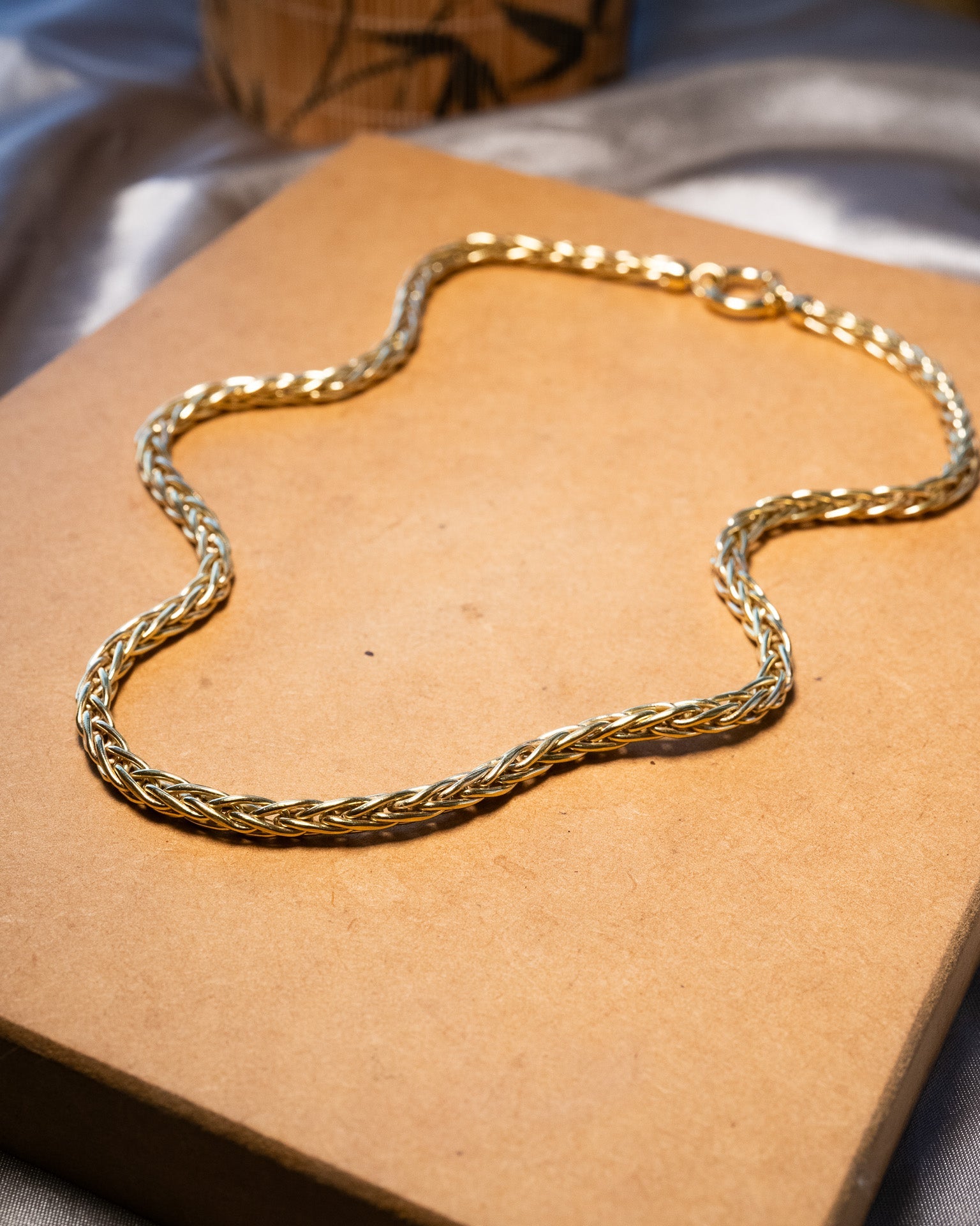 Colar cordão malha palmeira bold em ouro amarelo com 47cm de comprimento e 0.4cm de espessura.