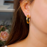 Brinco Argolas Style Lisa Em Ouro Amarelo