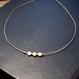 Colar Choker Semi Rígido Em Ouro Amarelo E Pérolas