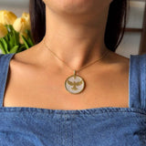 Pingente Medalha Espírito Santo Ouro Amarelo E Madrepérola