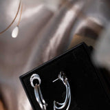 Brincos Pendente Curvas Em Ouro Branco Com Diamantes