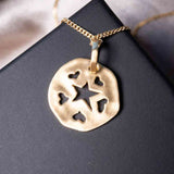 Pingente Hstern Orixás Mãe De Samba Ouro Amarelo Fosco